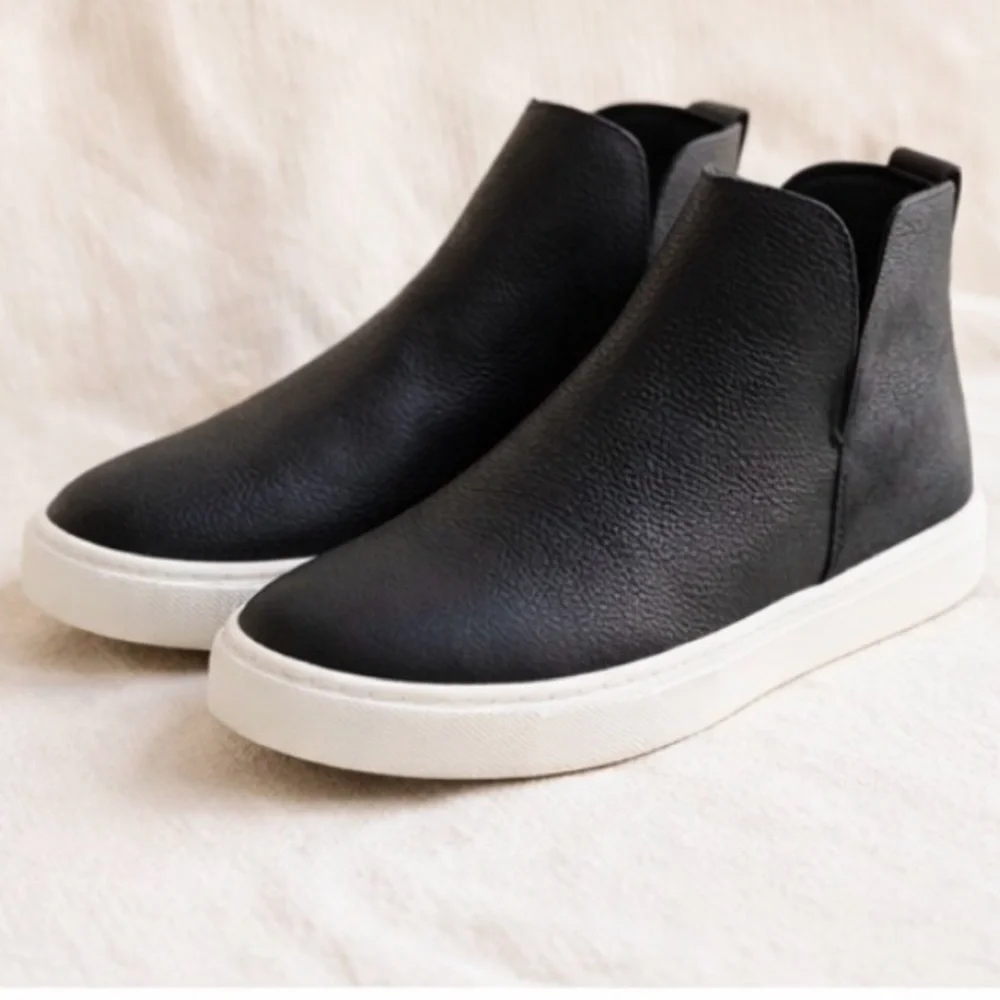 Birdies Black Leather Sneakers / Booties — Women’s Size 8 - Picture 3 of 4